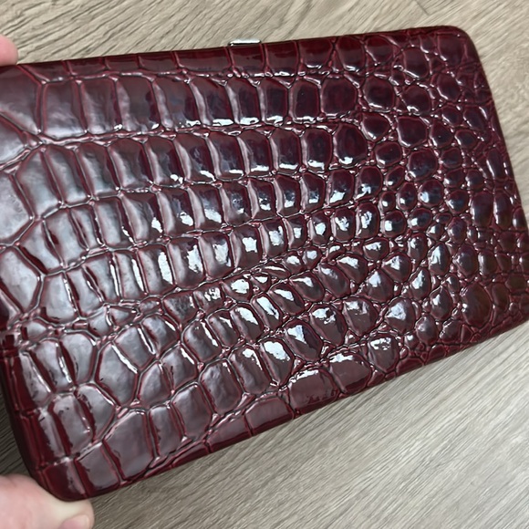 Vintage Faux Crocodile Embossed Deep Red / Burgundy Click Wallet / Clutch - Picture 5 of 16